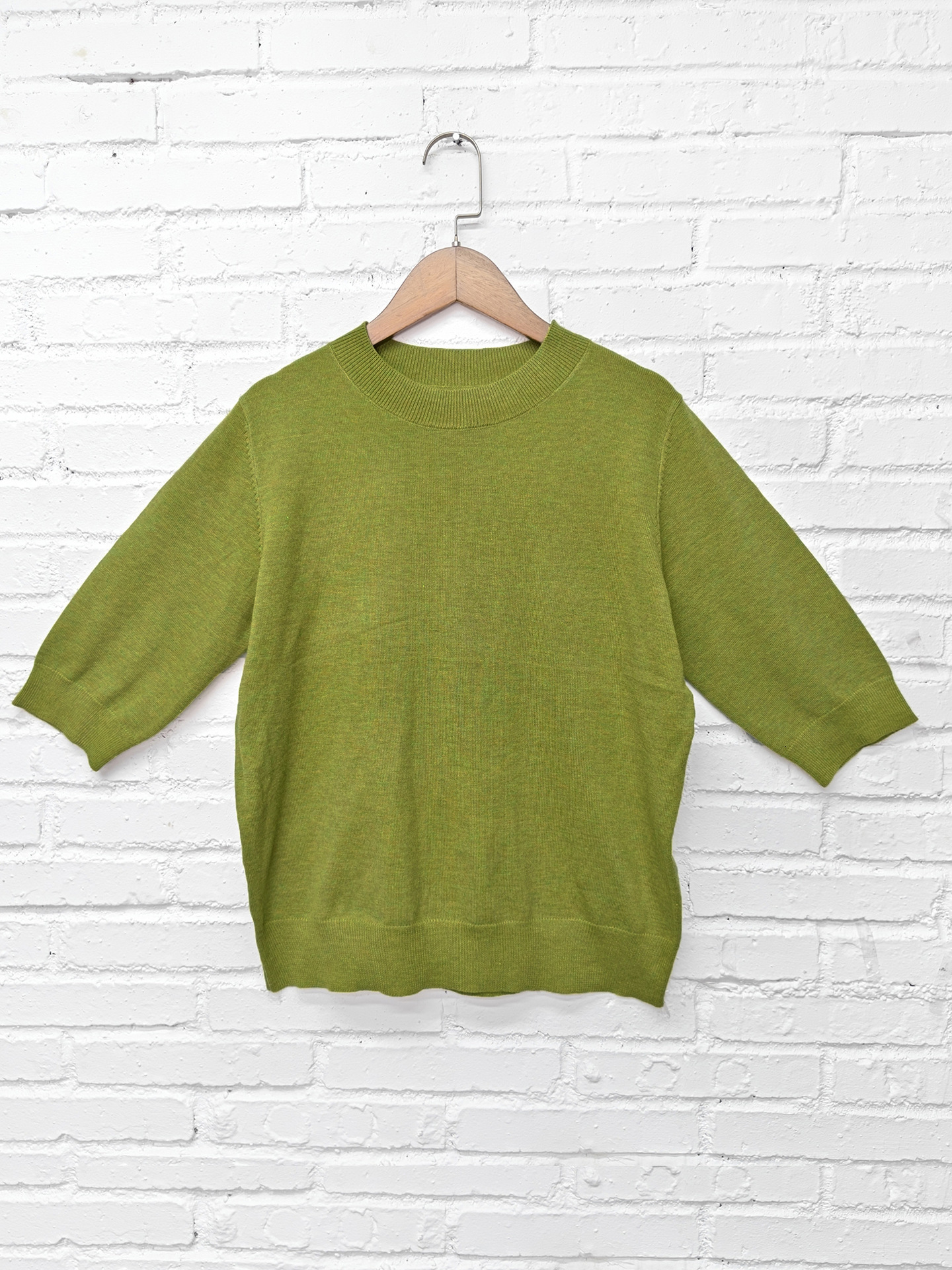 2026 New Designer Women's Sweater Mid Sleeve Knitted Top Hoodie Fashion Versatile Loose Five Inch Sleeve Autumn/winter Women's Wear A120