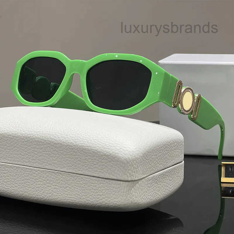 Designer Sunglasses For Women Men Beach Sun Glasses Trendy Classic Square Metal Legs Letter Design Cat Eye Top EyeglassesTIJ2 3NU1