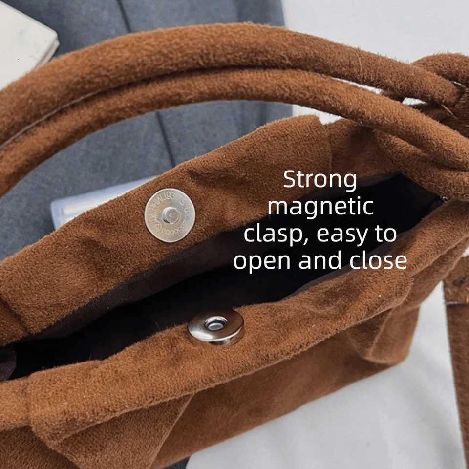 Shoulder Bags Style Suede Leather Crossbody Bag Wrinkle Texture Soft Handle Fashion Handbag Magnetic Closure Shoulder Bag Commuting H2610161