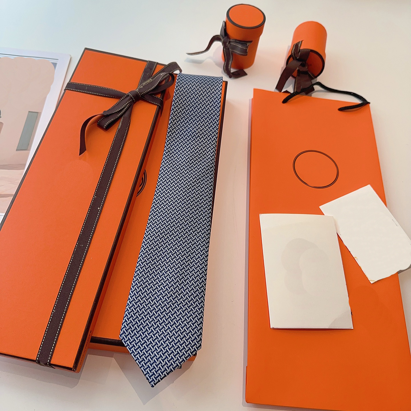 Hh0482 Silk brand ties, luxury ties, new luxurious men's ties, high-end brand ties,business versatile ties, trendy fashion designer handcrafted