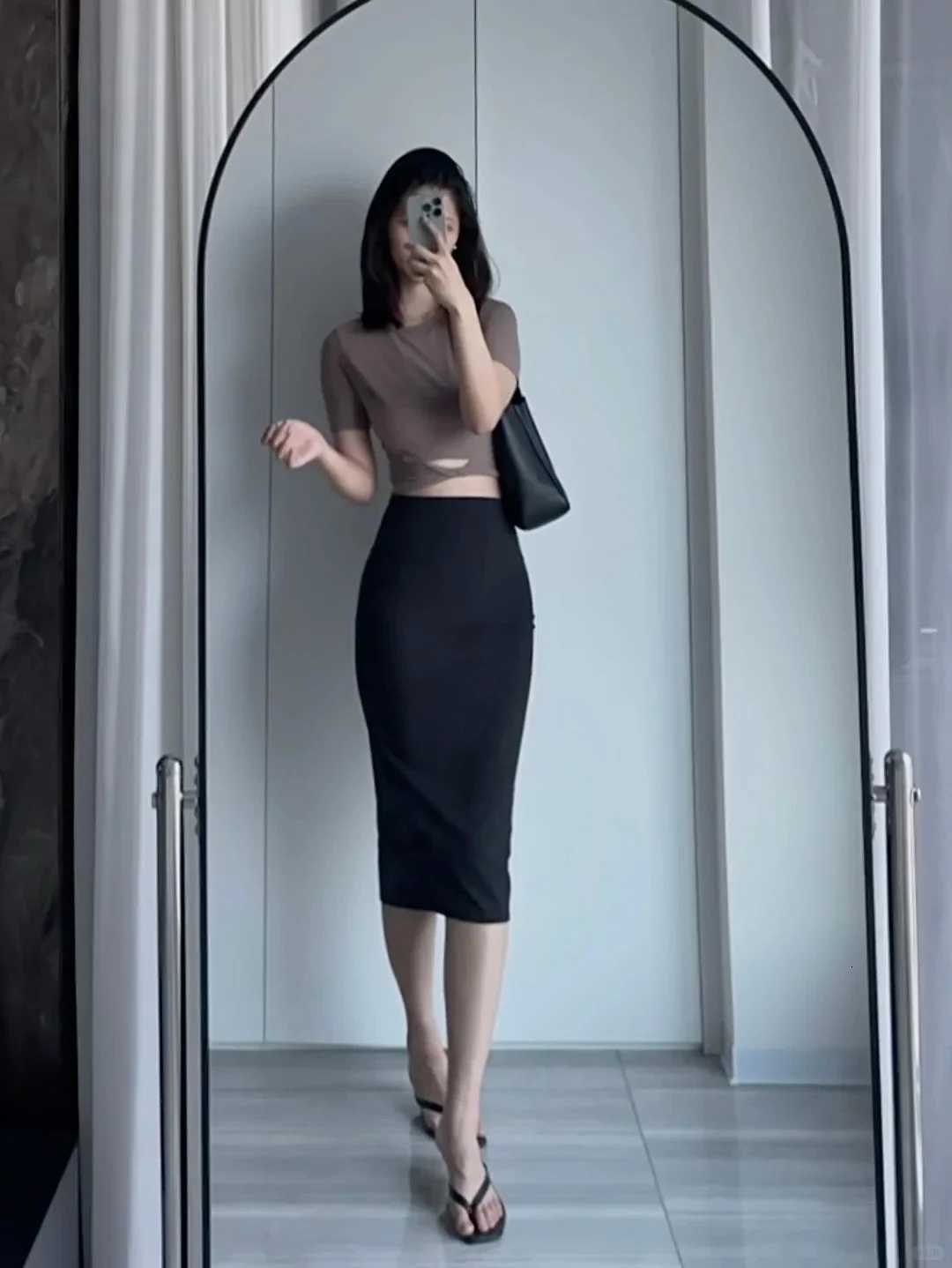Hugging Skirts FLORA Skirt Hip Half Body Skirt High Elasticity High Waist Spring and Summer Mid Length Retro Nude Style W261017