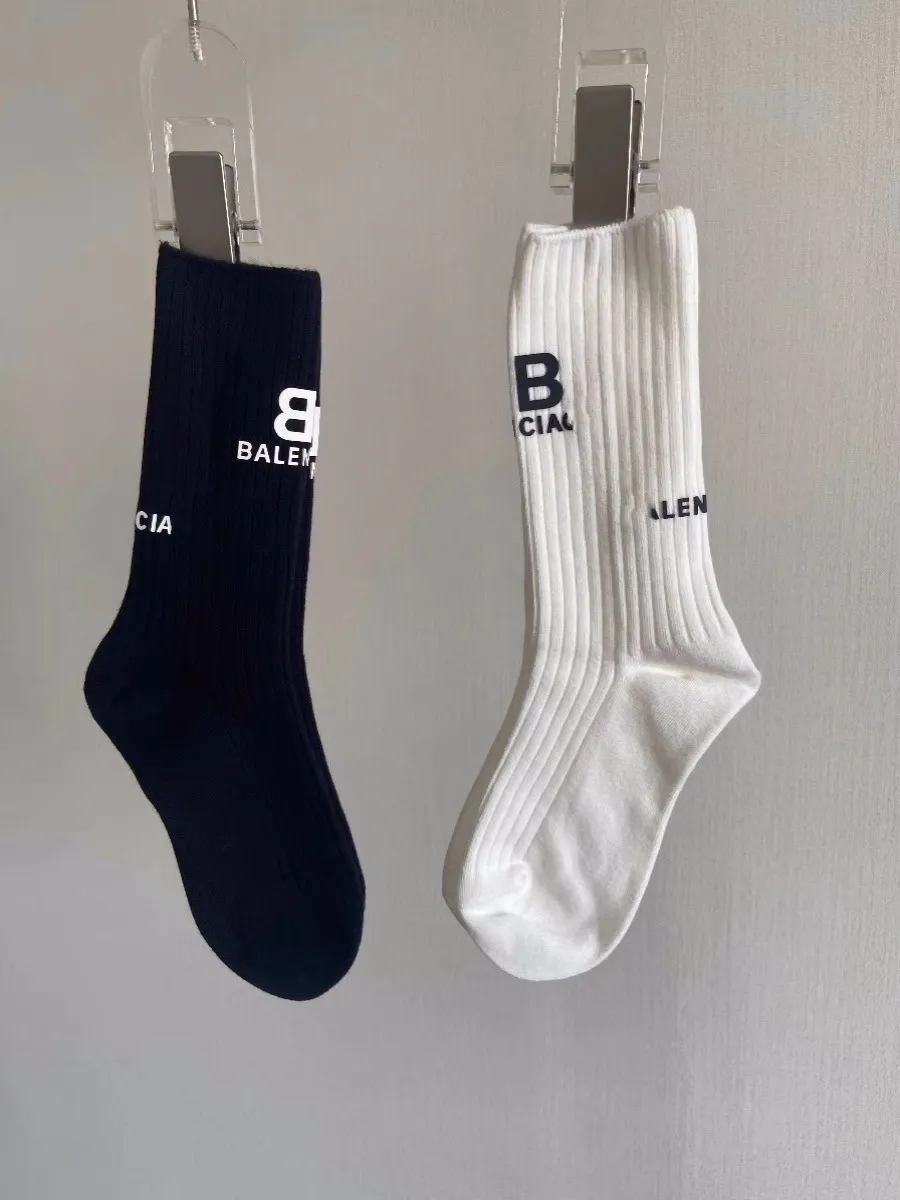 Designer Men's Socks Luxury Unisex Cotton Letters Embroidered Black White Middle-tube For Men Women Bulk Price 2ac