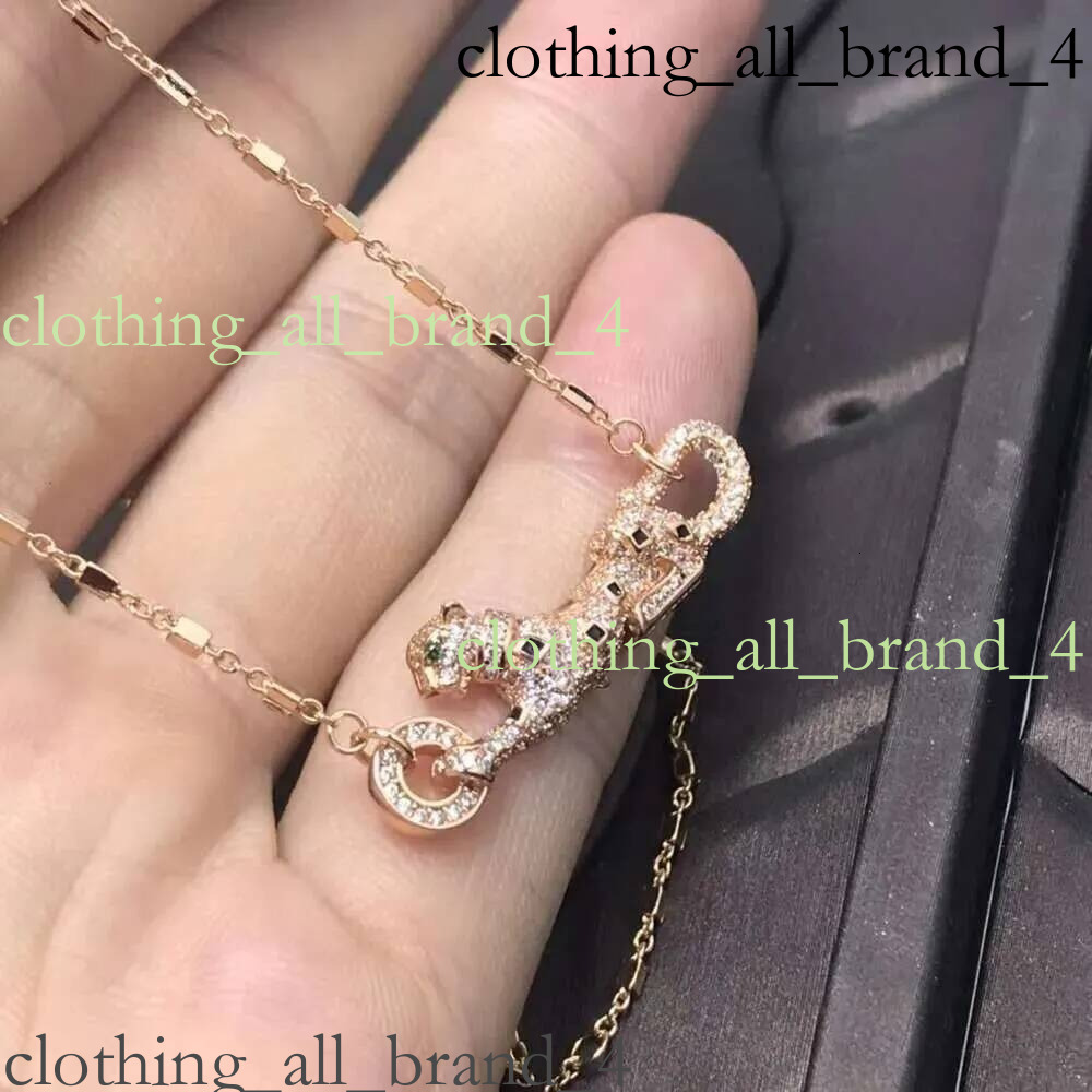 Nail Desginer Leopard With Gold Plated Love Men Women Pendant Necklaces Luxury Jewelry Carteied Necklace C44