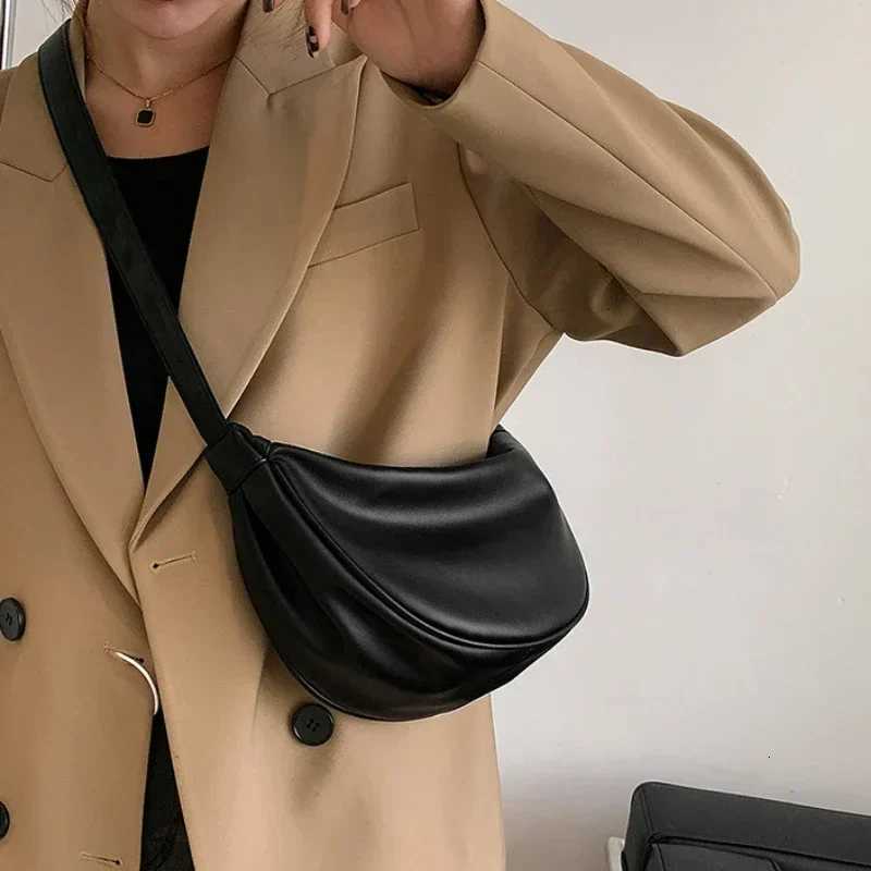 Evening Bags 2026 New Fashion Women's Hobos Sac Soft Leather Shoulder Messenger Bags for Women Wide Female Half Moon Purse and Handbags H261016