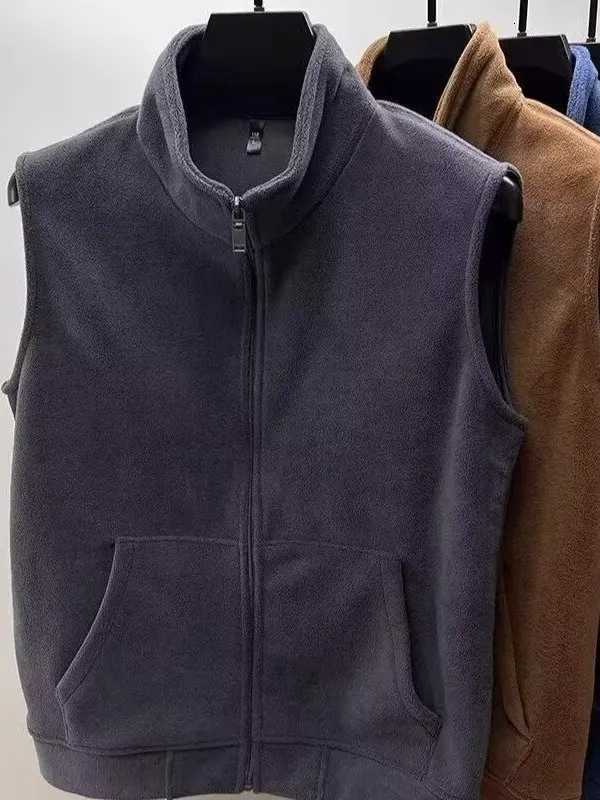 Fleece Thickened Double-Sided Men's Vests Stand-Collar Vest Men's Jacket Sleeveless Warm Autumn Winter Fashion Zipper Closure ColorW261017