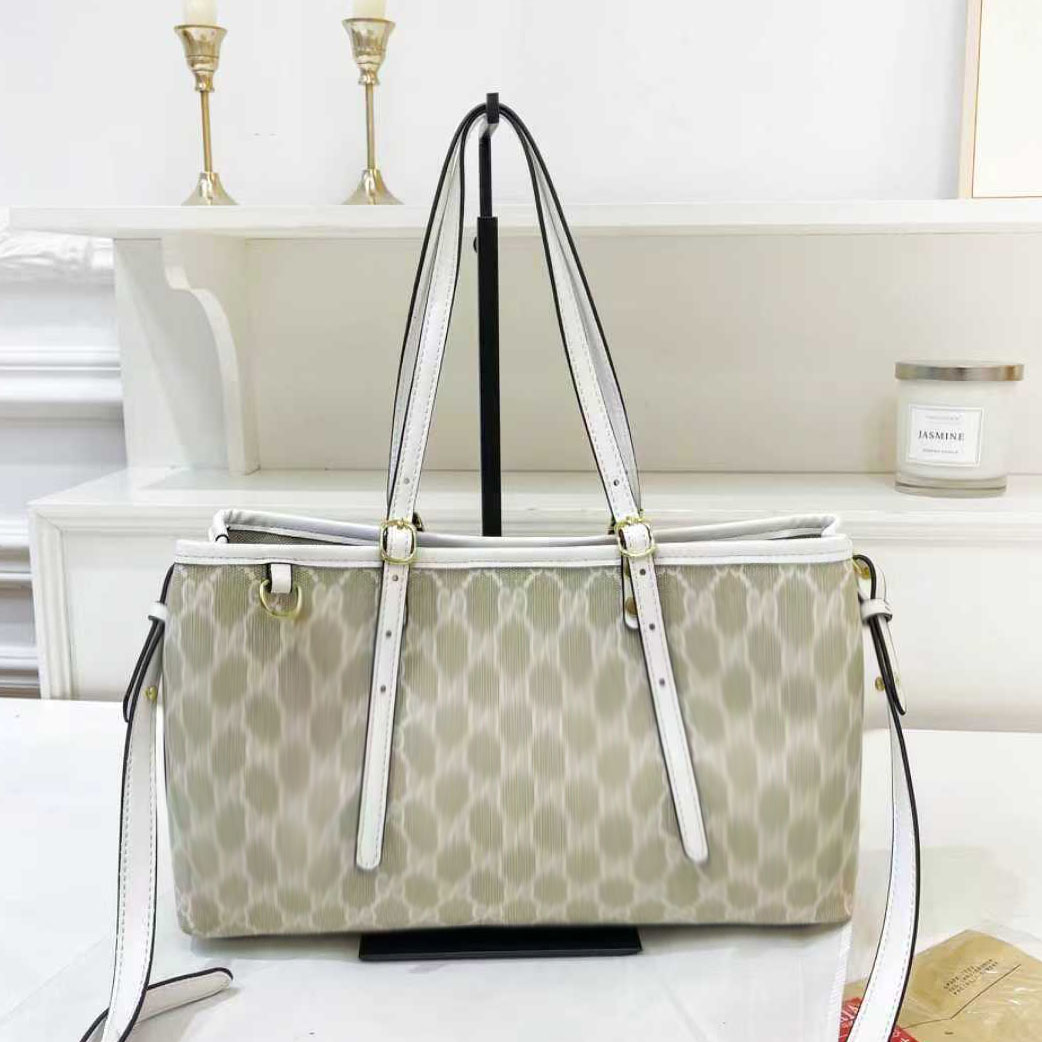 High quality commuting bag trendy stylish large capacity crossbody bag shoulder bag handbag classic print versatile tote bag designer brand