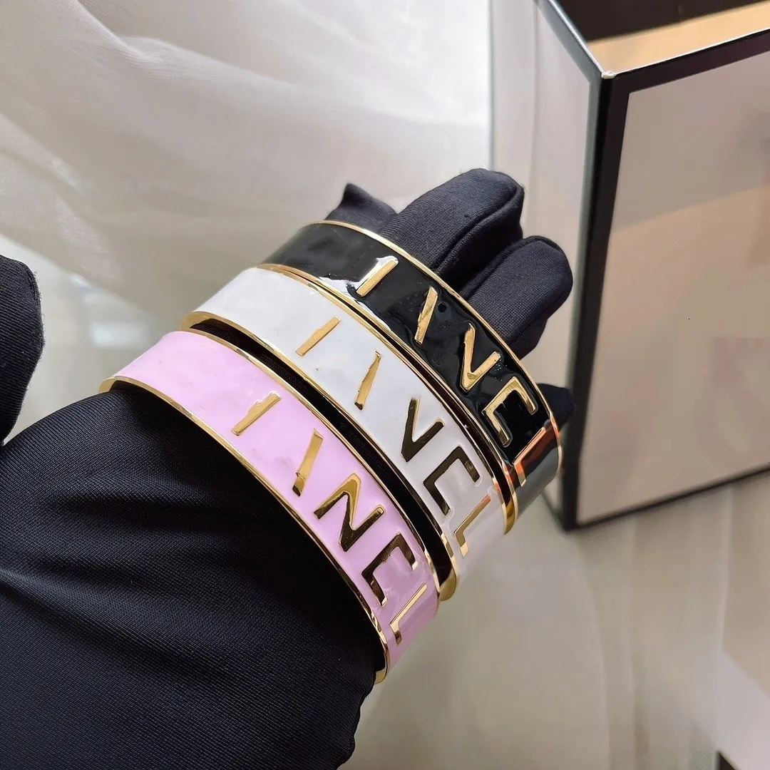 Designer Bangle Open High Quality Fashion Stainless Steel Bracelets For Men Women A AA