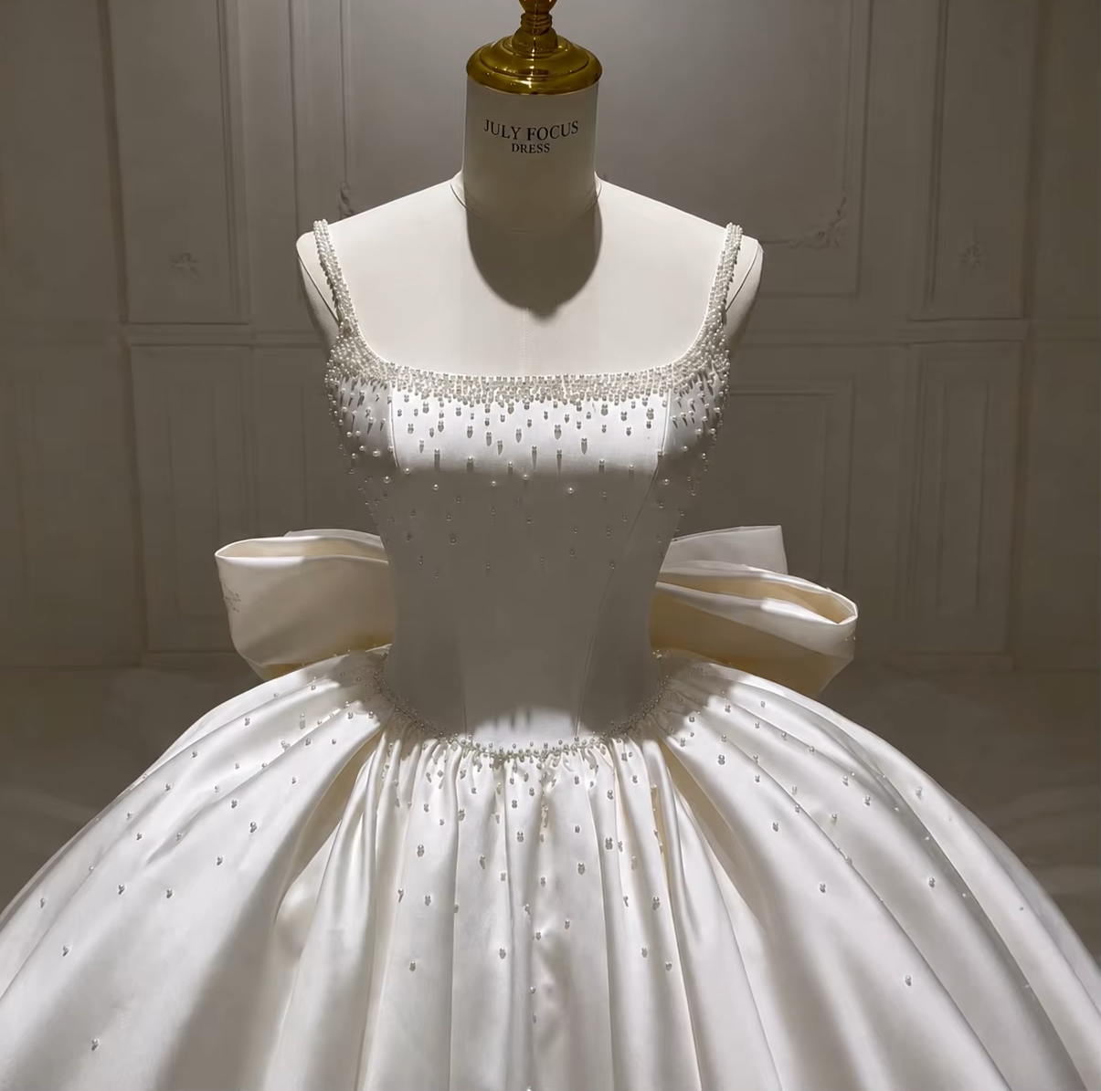 Elegant Princess Wedding Dresses Ball Gown Square Neck Pearl Beaded Big Bow Satin Corset Formal Bridal Gowns Bride Dress Vestido De Novia Robe De Ma