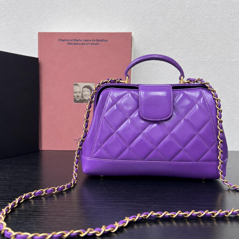 Doctor Bag Oil Wax Lambskin Quilted Frame Top Handle Chain Shoulder Crossbody Practical Refined Dinner Weekend Top-Tier Designer New Arrival