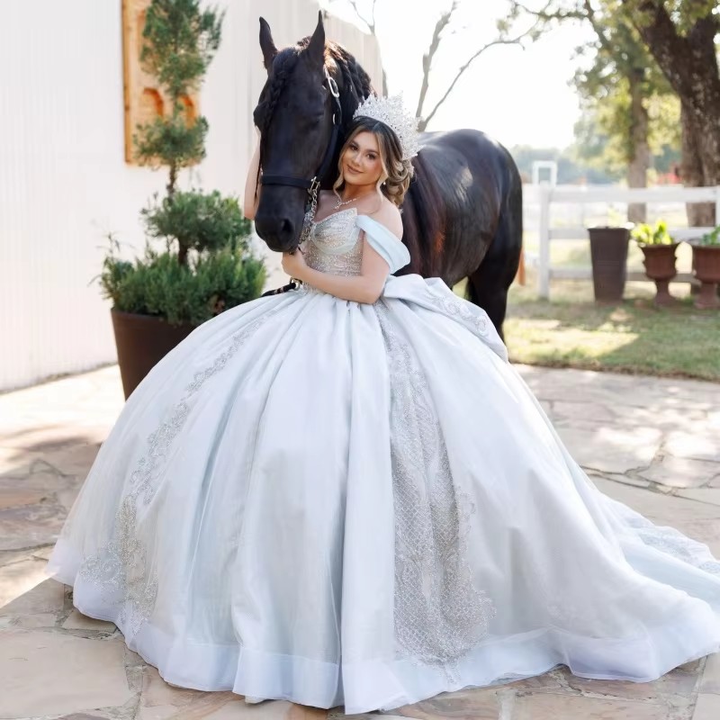 Light Blue Glitter Quinceanera Dresses Off Shoulder Ball Gown Sweet 16 Dress Applique Lace Beading Crystal Bow Tull Party Birthday vestidos 15 de an