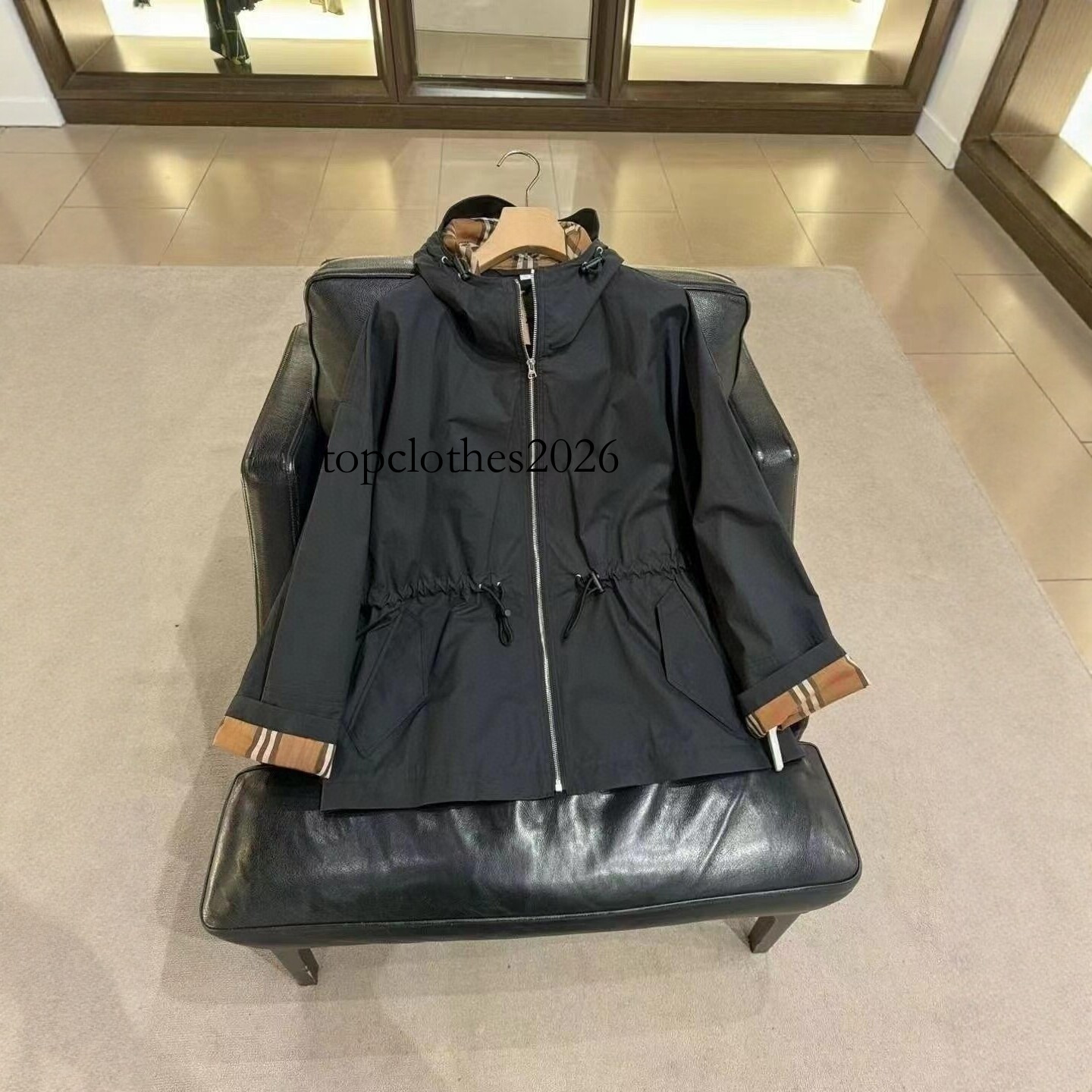 2026 New Model Women's Short Hooded Drawstring Waist-Tightening Windbreaker Jacket, Korean Style Casual Versatile, Available in Khaki and Black