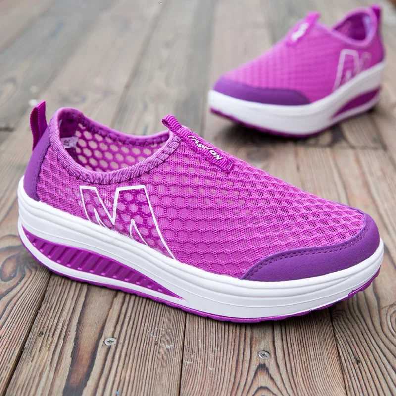 Casual Shoes Women Sneakers Fashion Women Vulcanized Shoes High Quality Flats Women's Shoes Walking Blatform Plus Size 35-42 Zapatillas Mujer H