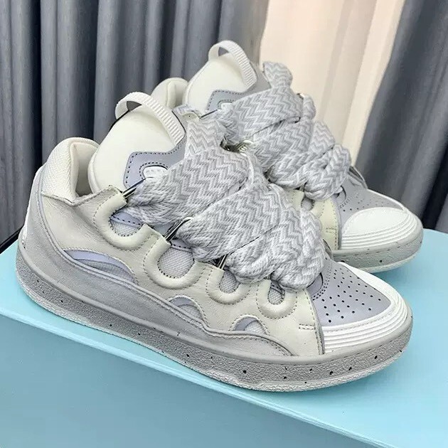 Women Fashion Platform Skate Shoes Bling Rhinestone Decor Lace Up Breathable Thick Sole Casual Walking Sneakers for Daily Street Wear