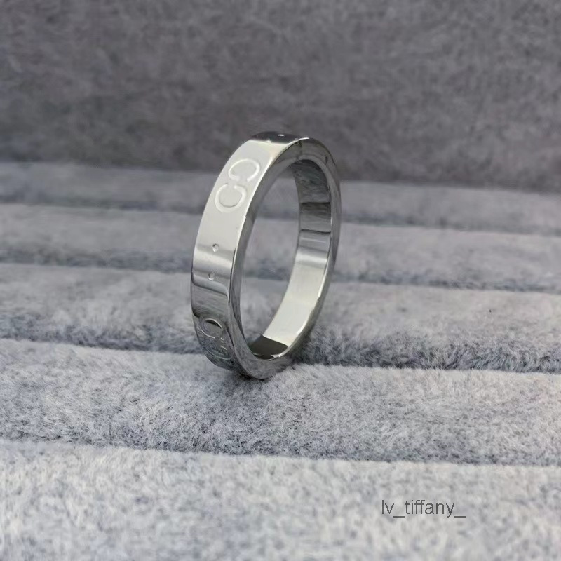 high qualityLuxurys Nail Ring Mens Ring Love Rings Designer Fashion Titanium Steel Engraved Letter Pattern Designer Jewelry Engagement Ring Rings fo