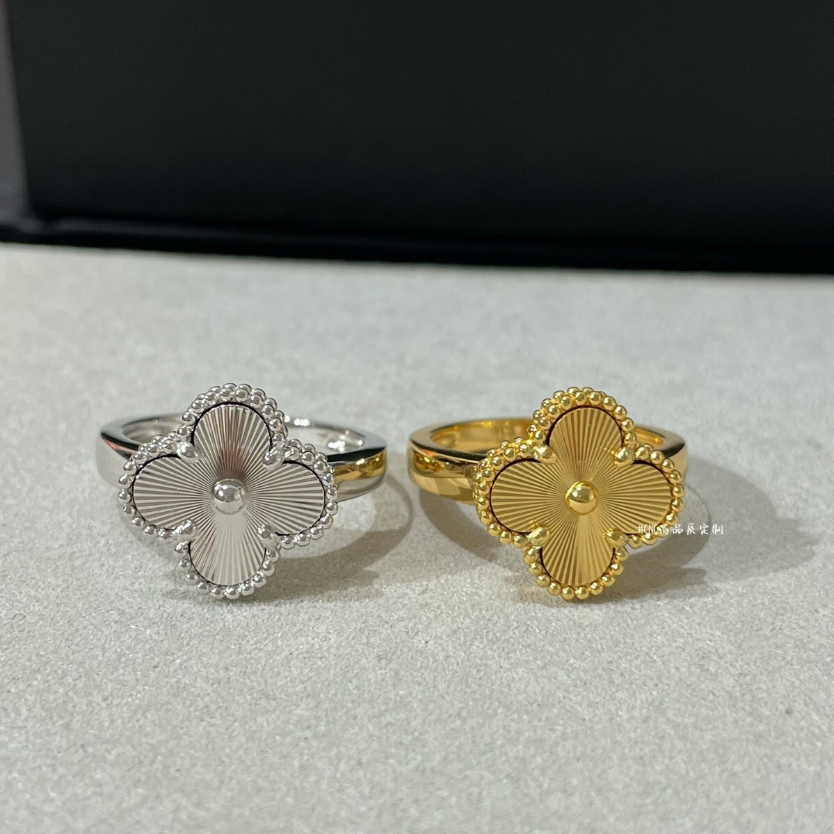 V brand ring Exquisitely crafted four-leaf clover laser ring, CNC technology, thick 18K gold plating, light luxury niche high-end feel ring