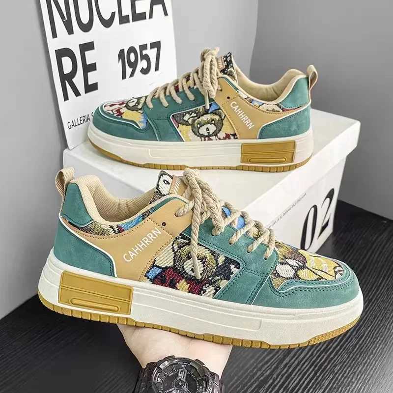 Casual Shoes Men's Canvas Shoes New Platform Sneakers Trendy Lace-up Bear Skate Shoes 2023 Men Street Versatile Casual Shoes Tenis Masculino H2