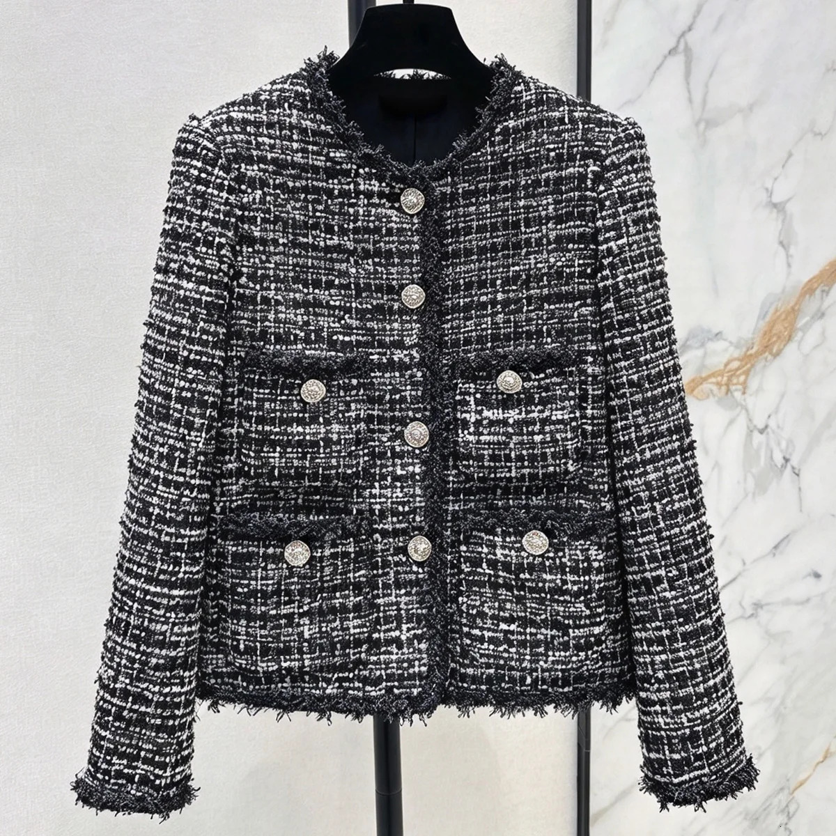 High Quality Women Black White Tweed Short Jacket Round Neck Outerwear Fringe Trim Decorative Button Coat lyt2692973 261014