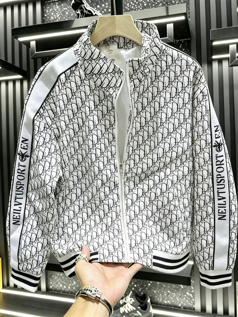 ZhanChao Men's Printed Letter Jacket Lightweight Casual Versatile High-End Outerwear Fall 2026 Fashion Trend Loose Fit Windproof