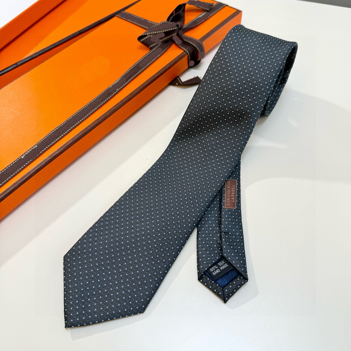H193 Silk brand ties, luxury ties, new luxurious men's ties, high-end brand ties,business versatile ties, trendy fashion designer handcrafted s