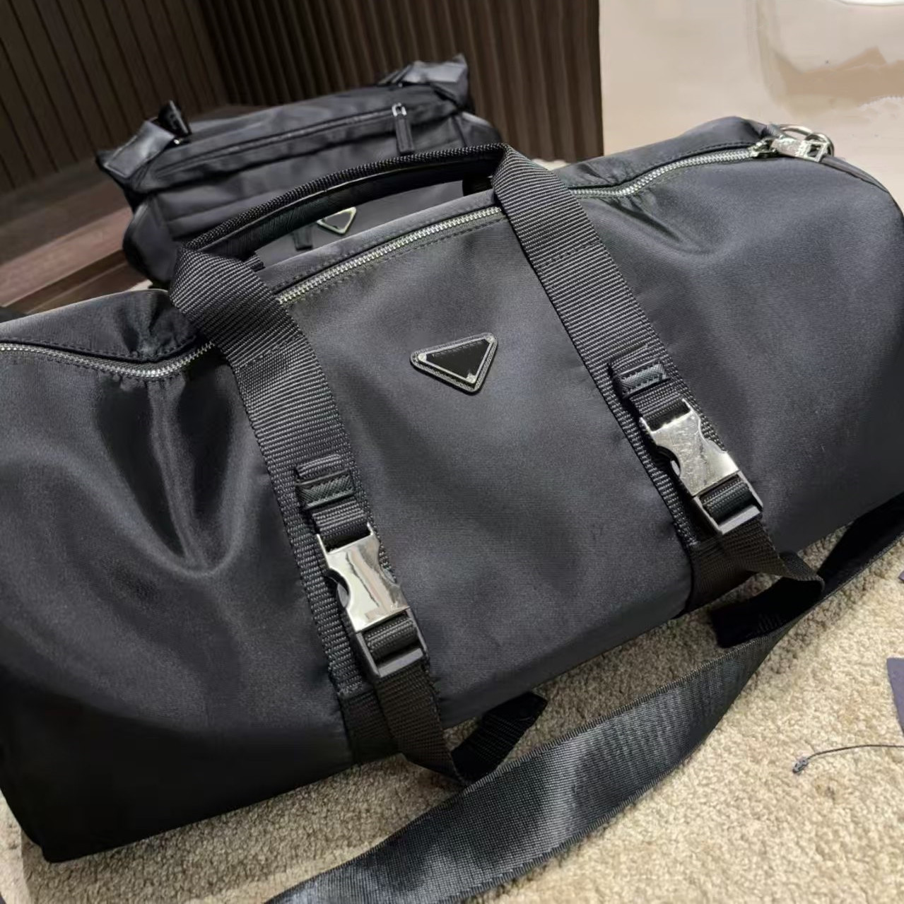 Free Shipping Designer Tote Bag 851 Luxury Duffel Bags 2026 Men's Large Duffle Bag Plaid Woven Multi-Purpose Weekender Gym Bag Travel Bag