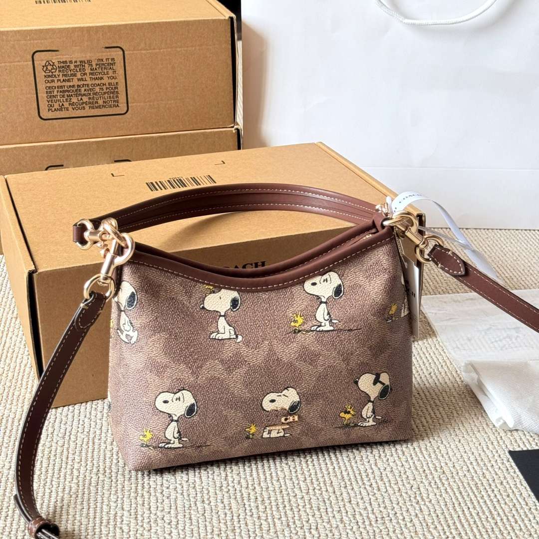 high quality Vintage Women Hobo Camera New crossbody luxury snoopy bag Shoulder Bag Boston Cartoon Puppy Designer Tote Genuine Leather Clutch Bags H