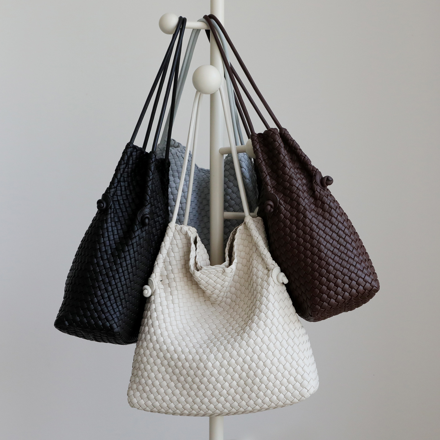 Sac de créateur vintage de luxe, design de niche haut de gamme, fourre-tout tissé à la main, grande capacité pour les déplacements, associé à un