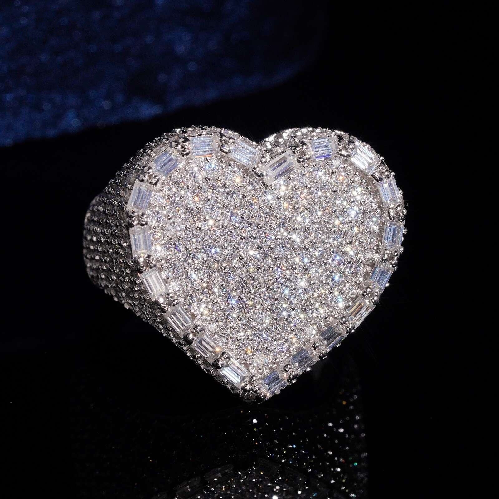 New Fashion Moissanite Diamond Men Women Luxury Ring Top Quality 925 Sterling Silver Full VVS Moissanite Heart Ring for Party Wedding Nice Gift Size