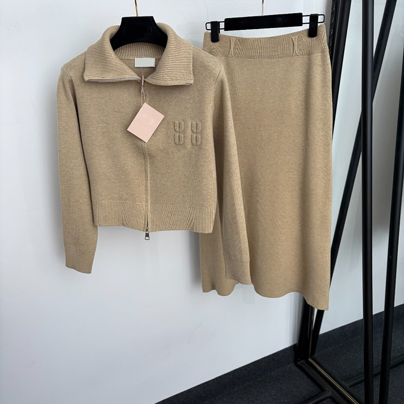 Designer Women Knit Cardigan Skirt Set Elegant Cropped Sweater High Waist Midi Skirt Autumn Winter Christmas Dinner Party Date Skirt Set