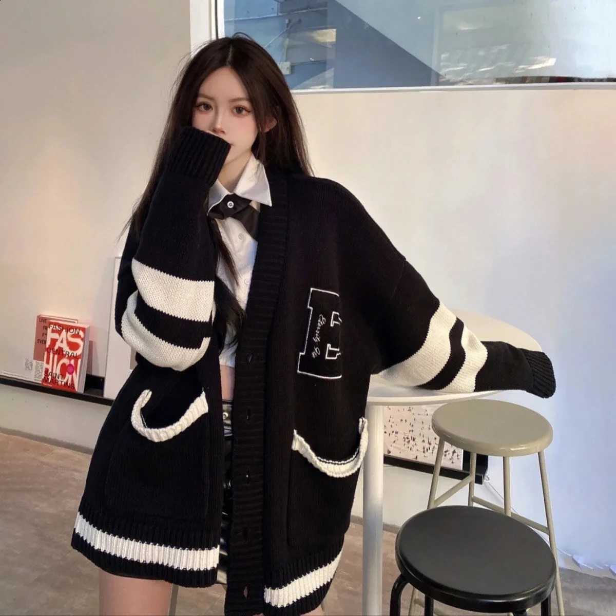 Autumn And Winter Wind Sweet Letter Embroidery V-neck Cardigan Sweater Female Students Korean Version Of Loose Sweater Coat 261015