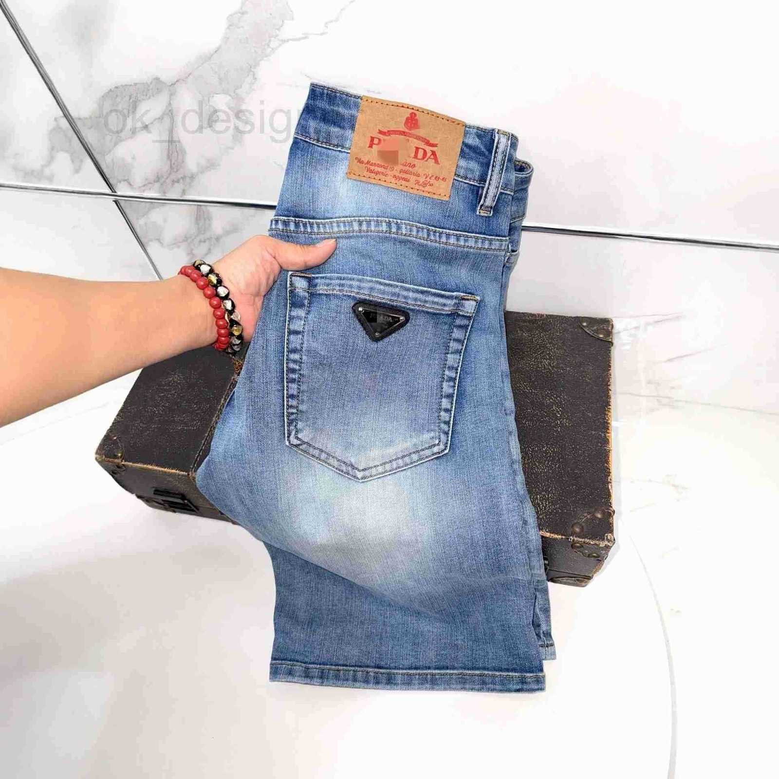 Men's Jeans Designer Triangle brand European-style men's slim-fit denim shorts, elastic, washed finish, straight-leg, five-point length, b