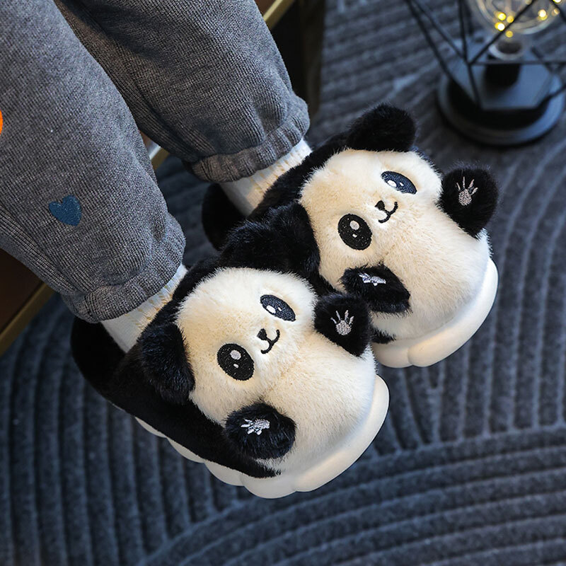 A pair of cute cartoon panda 2025 children's winter new plush slippers, casual, comfortable, non slip, soft bottom home slippers J261019