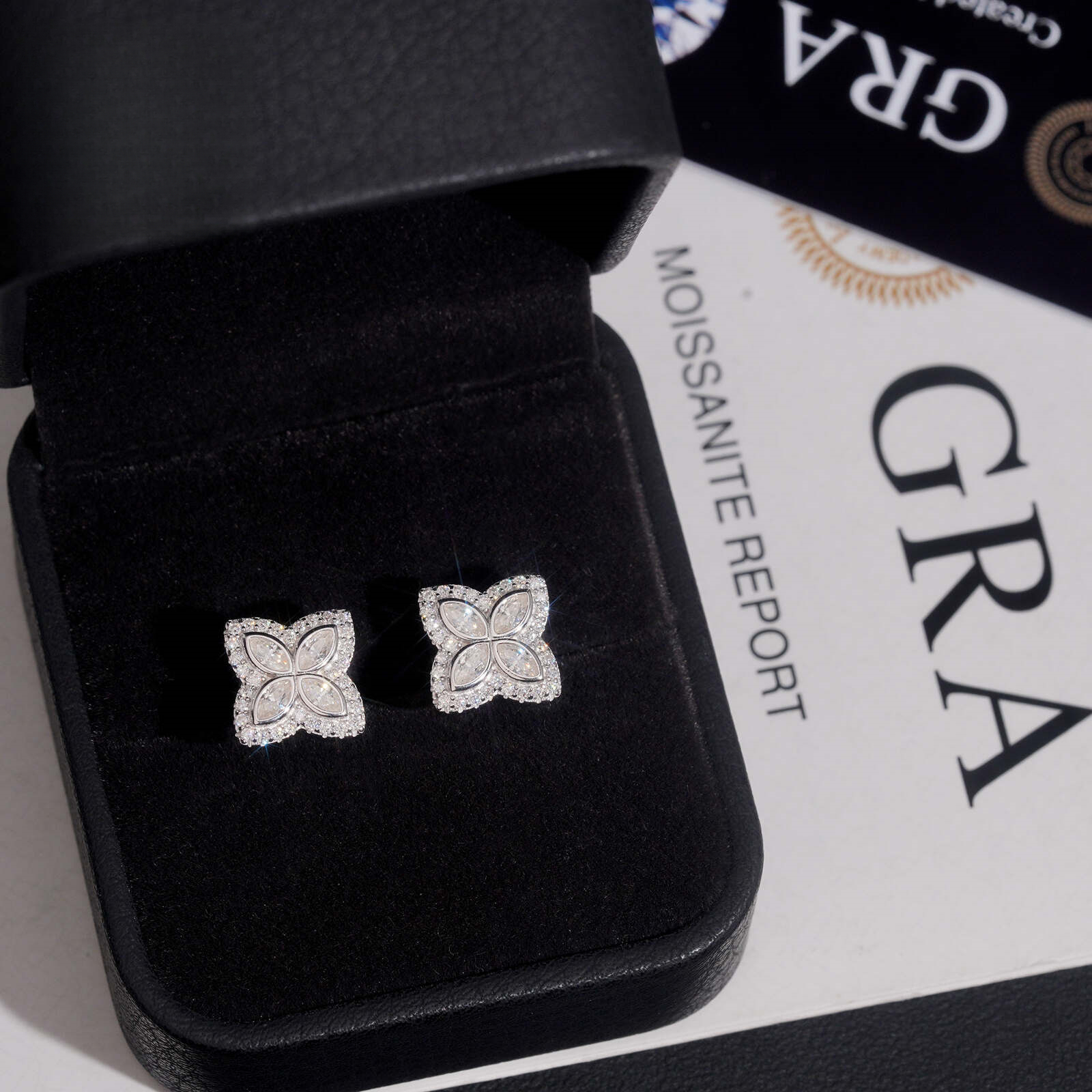 S925 silver four-leaf clover earrings with moissanite stones, full-diamond horse-eye-shaped earrings, hip-hop jewelry, available for drop