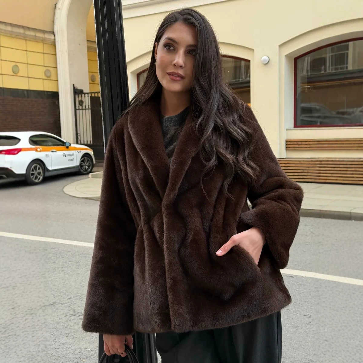 Autumn New Winter Warm Thick Fur Coat Women Tight Tighten Waist Strt Plush Women's Mid Long Elegant Mink Coat S261016M4A9
