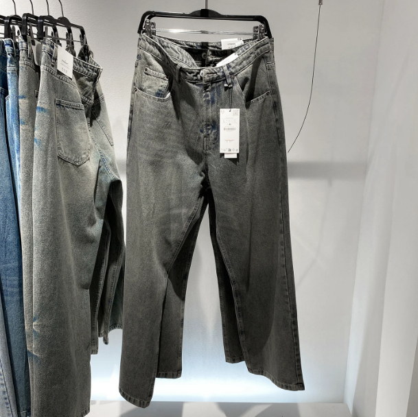 Designer Men's Baggy Straight Leg Jeans Washed Distressed Ripped Denim Pants Loose Fit Daily Streetwear