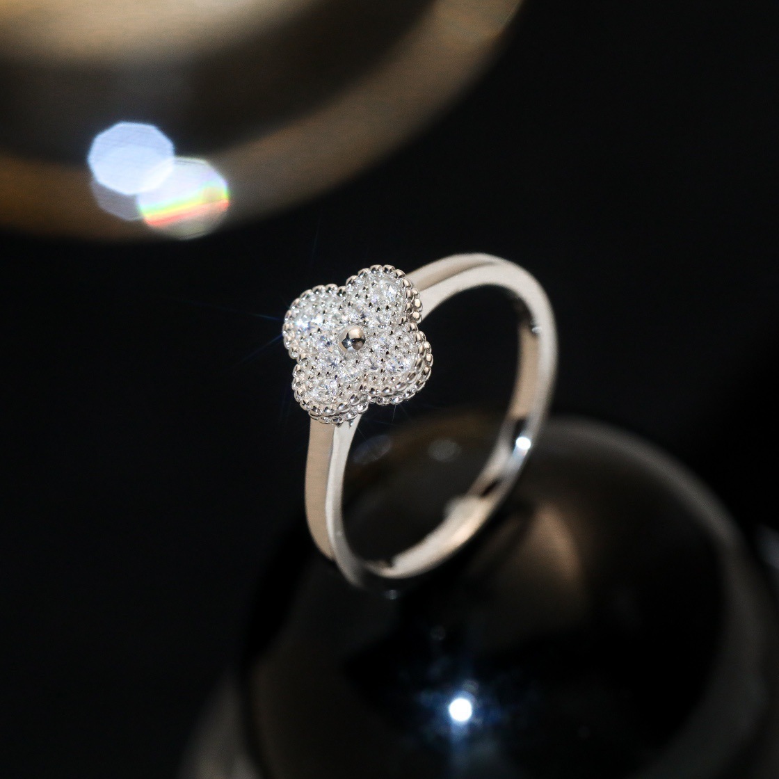 Designer Jewelry vanly cliff rings Mini Four-Leaf Clover Diamond Ring Women Light Luxury Simple Versatile