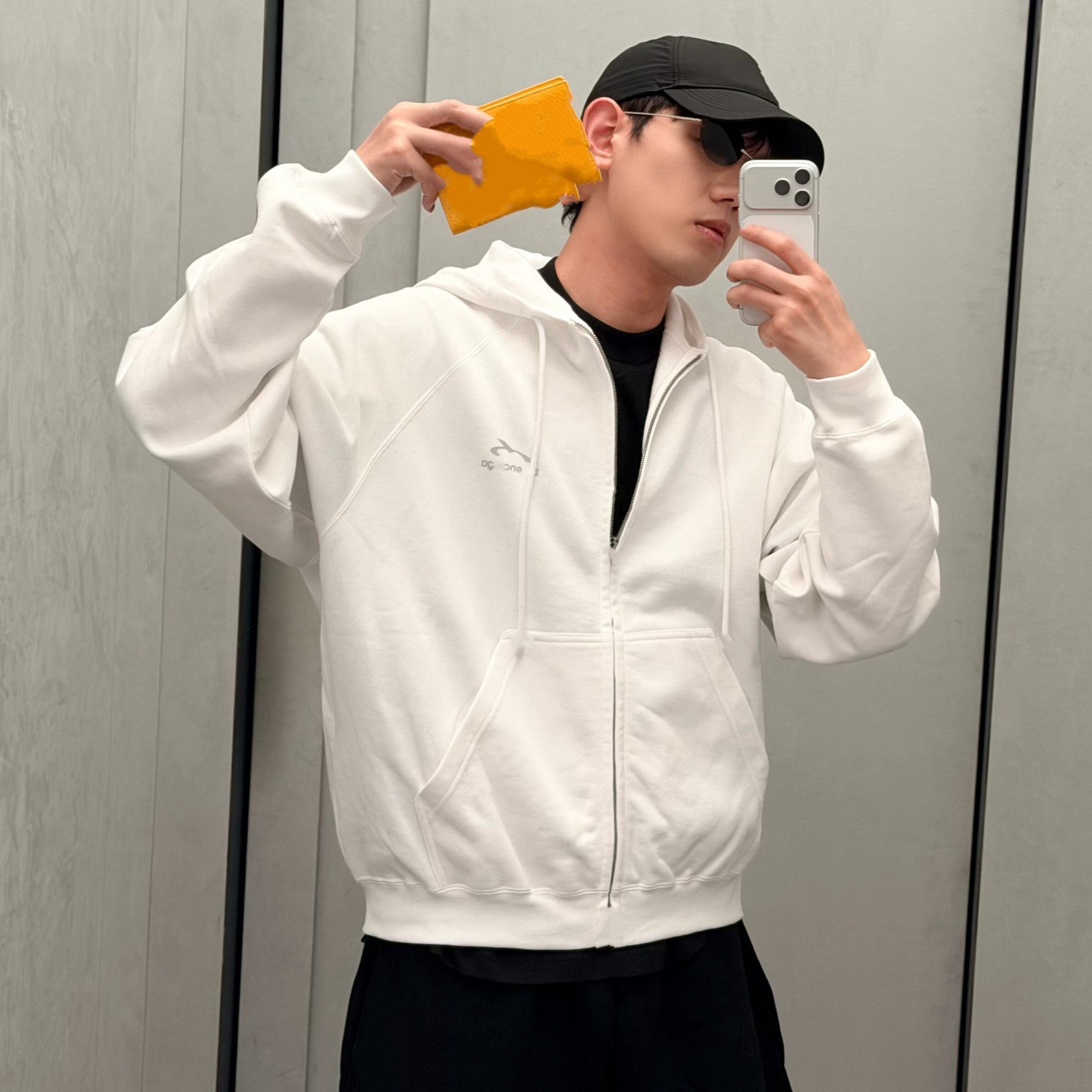 Nanyou high-end Paris B brand: new autumn/winter collection featuring designer luxury hooded sweatshirt with letter print on the chest, drawstring,