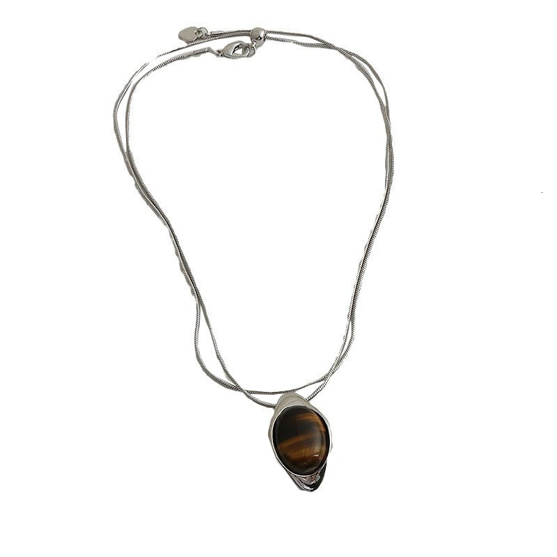 high-end black onyx necklace women, 2026 autumn/winter new collection, oval pendant, long chain for sweaters