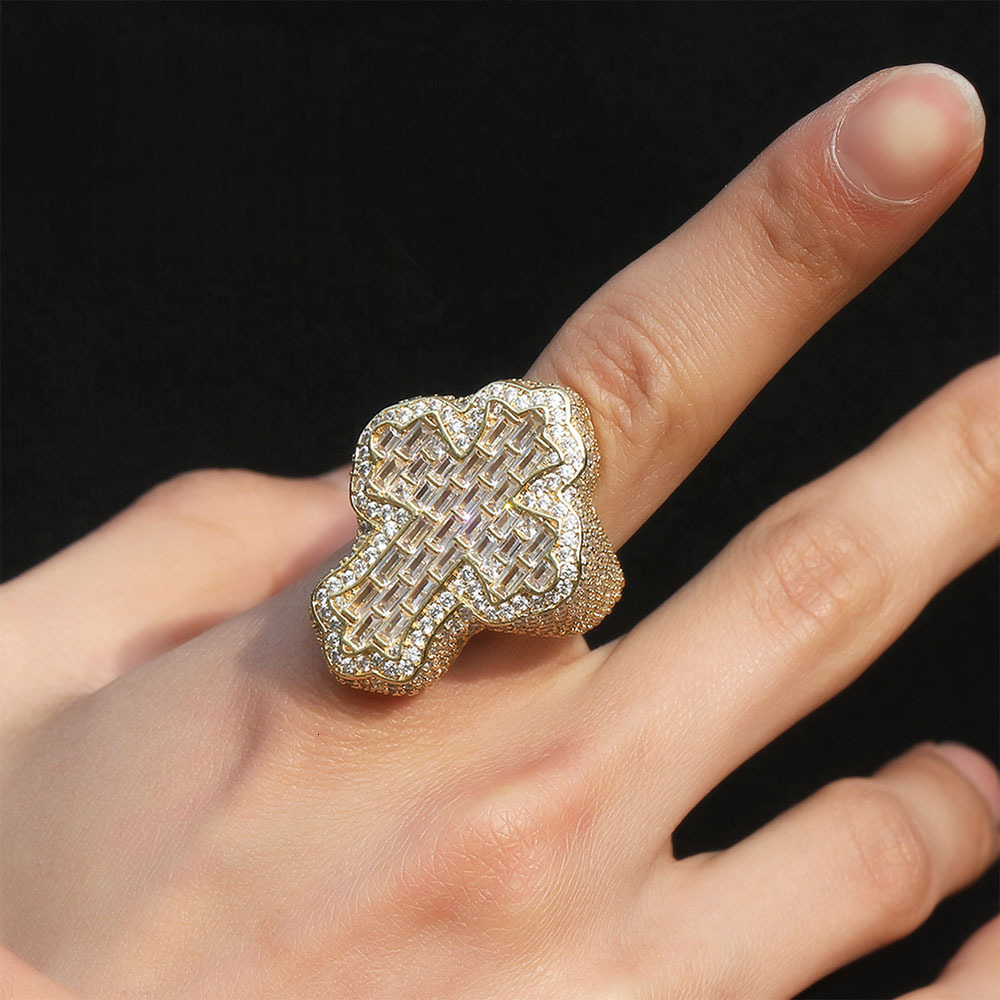 hip-hop retro ring with micro-inlaid moissanite, personalized cross men's ring, index Out D VVS Diamond finger accessory, Luxury Iced Luxury Ic