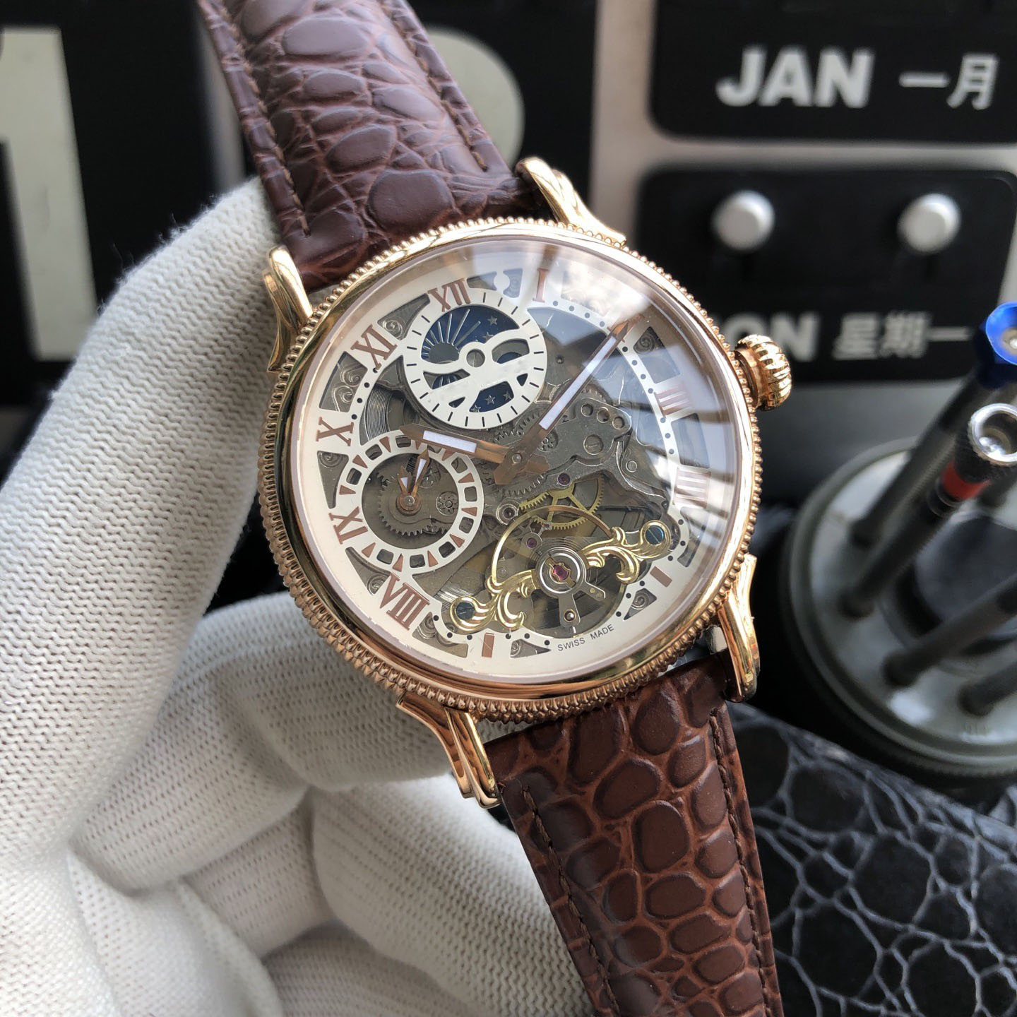 New men's business watch, skeleton automatic mechanical movement, leather strap, 42mm size, 316 stainless steel material