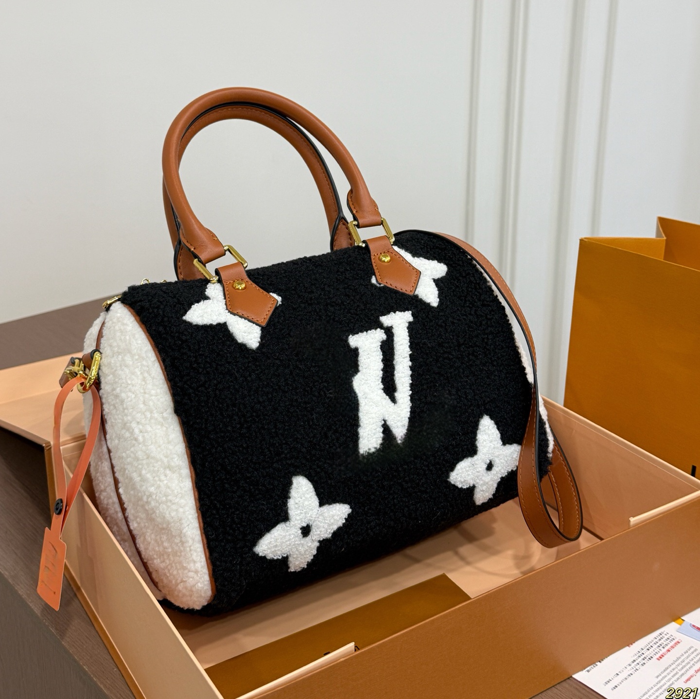 Women Teddy Fleece Barrel Handbag Designer Boston Bag Soft Plush Top Handle Purse Detachable Leather Crossbody Strap Vintage Pattern Multiple Colors