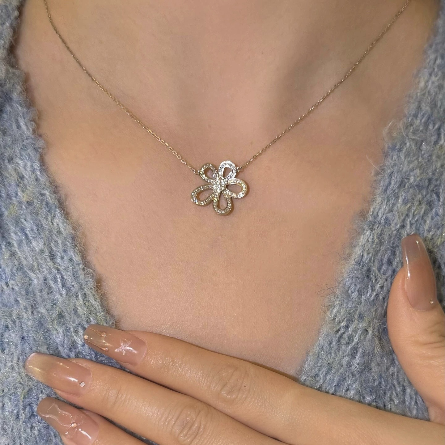 Luxury Brand Designer Jewelry Best-Selling Five-Flower Necklace For Women, Full Of Diamonds, Floral Pendant, Exquisite, Light Luxury, Fashionable, A