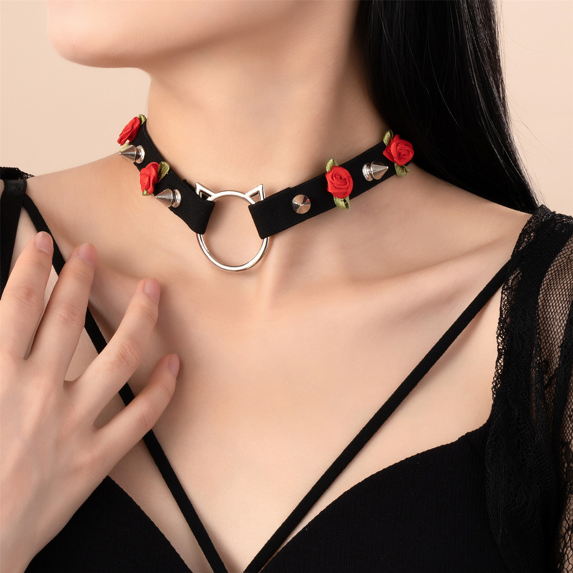 New European American style, sexy, small floral, cute cat-themed collar necklace, fashionable elegant, with rivet detailing, clavicle chain, and nec