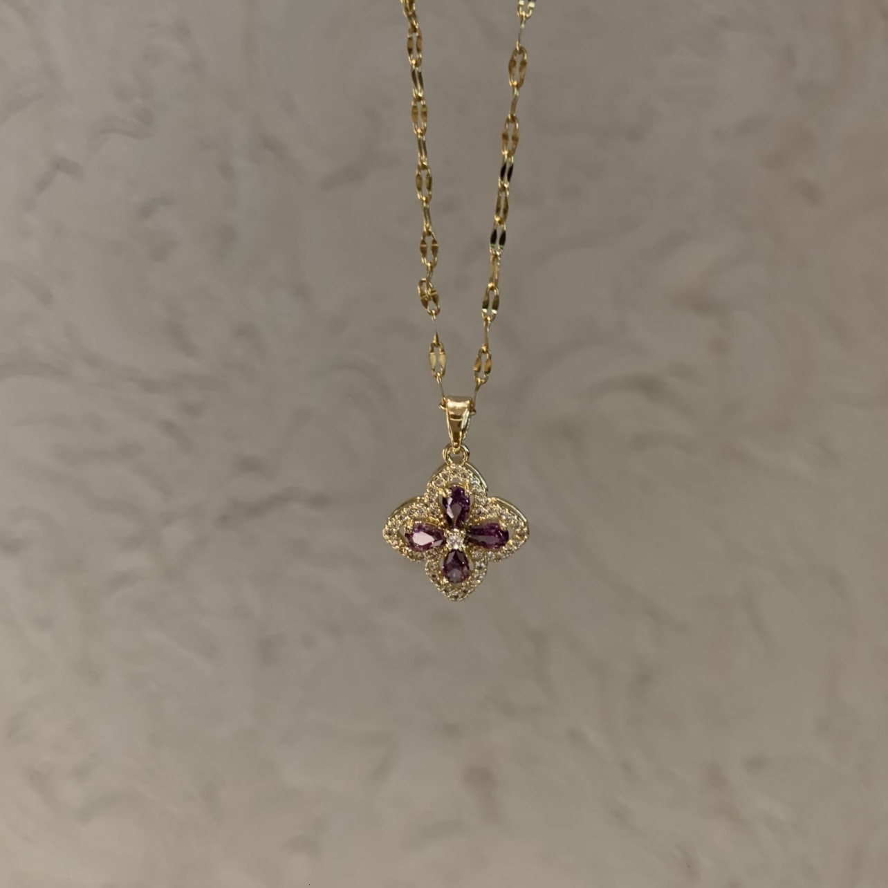 Luxury Brand Designer Jewelry Best-Selling Purple Diamond Four-Leaf Clover Necklace, Featuring Full-Diamond Pendant, With Vintage Retro Design, Offe