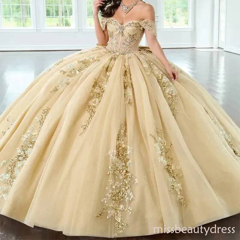 Champagne Princess Quinceanera Dresses With Bow Back Off Shoulder Puffy Ball Gown Sweet 16 Dress Appliques Lace Beaded Sweetheart Vestido De 15 Anos