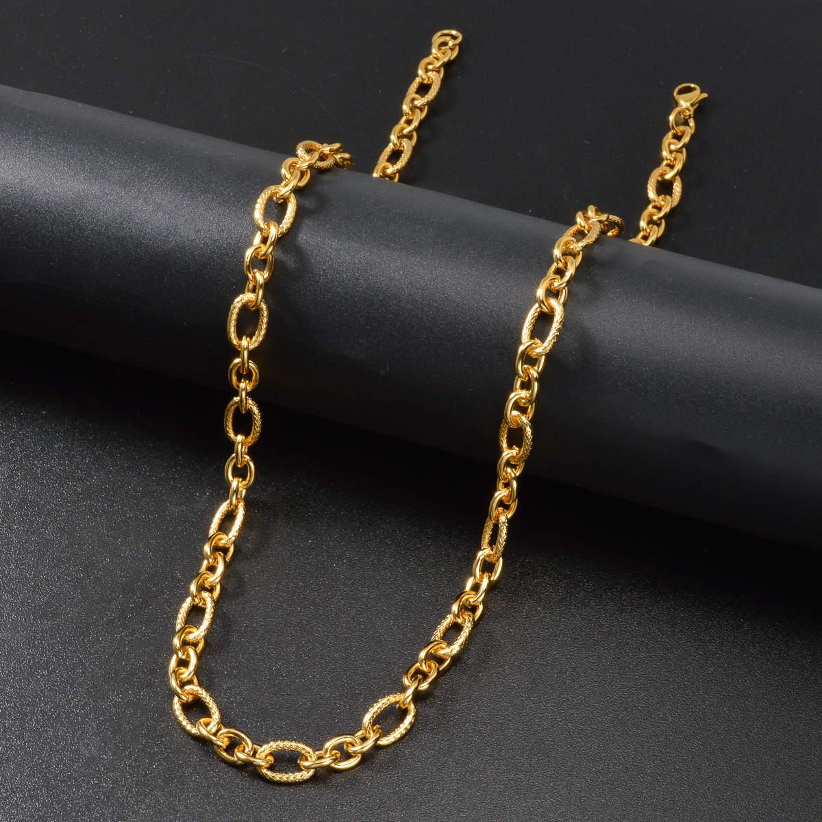 European American-style Figaro chain, geometric design, large and small circular pendant necklace, stainless steel with gold plating, unisex, simple