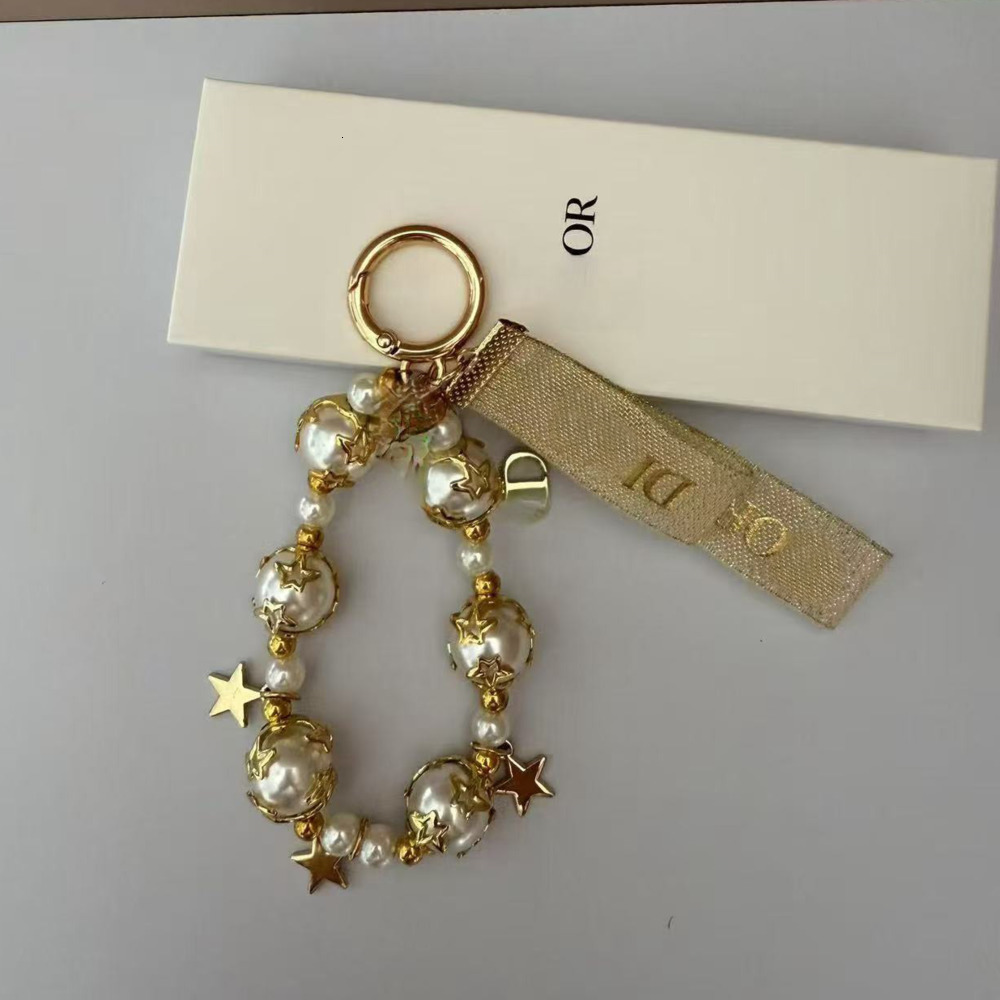 Keychains Lanyards Beaded pendant Letter Pearl designer charms diamond Car Bag hanging car keychain gift keyring ornament Accessories RR
