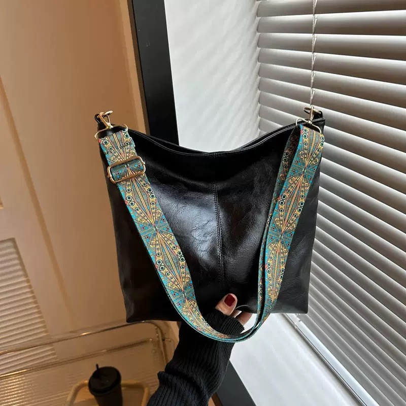Fashion Shoulder Sling Bag PU Leather Vintage Solid Color Women High-Capacity Simple Adjustable Wide Strap Bucket Crossbody Bags