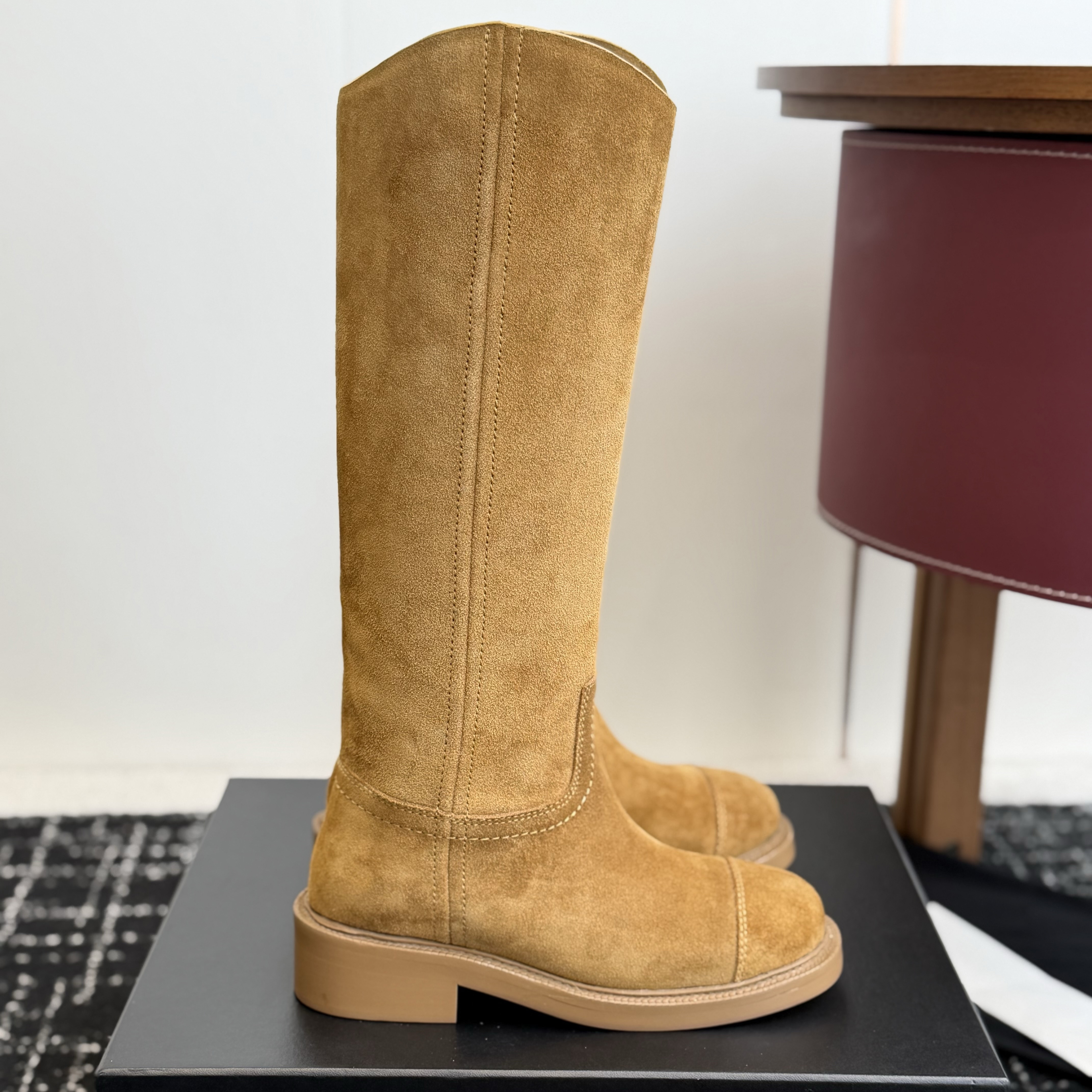 Botas de montar hasta la rodilla de gamuza para mujer Botas occidentales altas sin cordones Diseño de panel cosido Tacón de bloque Botas de cuero de