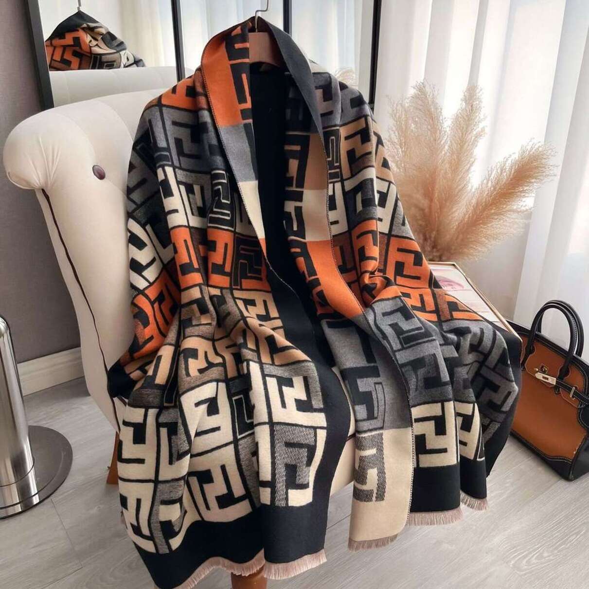 2026 New European And American Imitation Cashmere Scarf For Women Letter Retro Autumn Winter Thick Versatile Neck Warmer Long Double Sided Shawl Exp