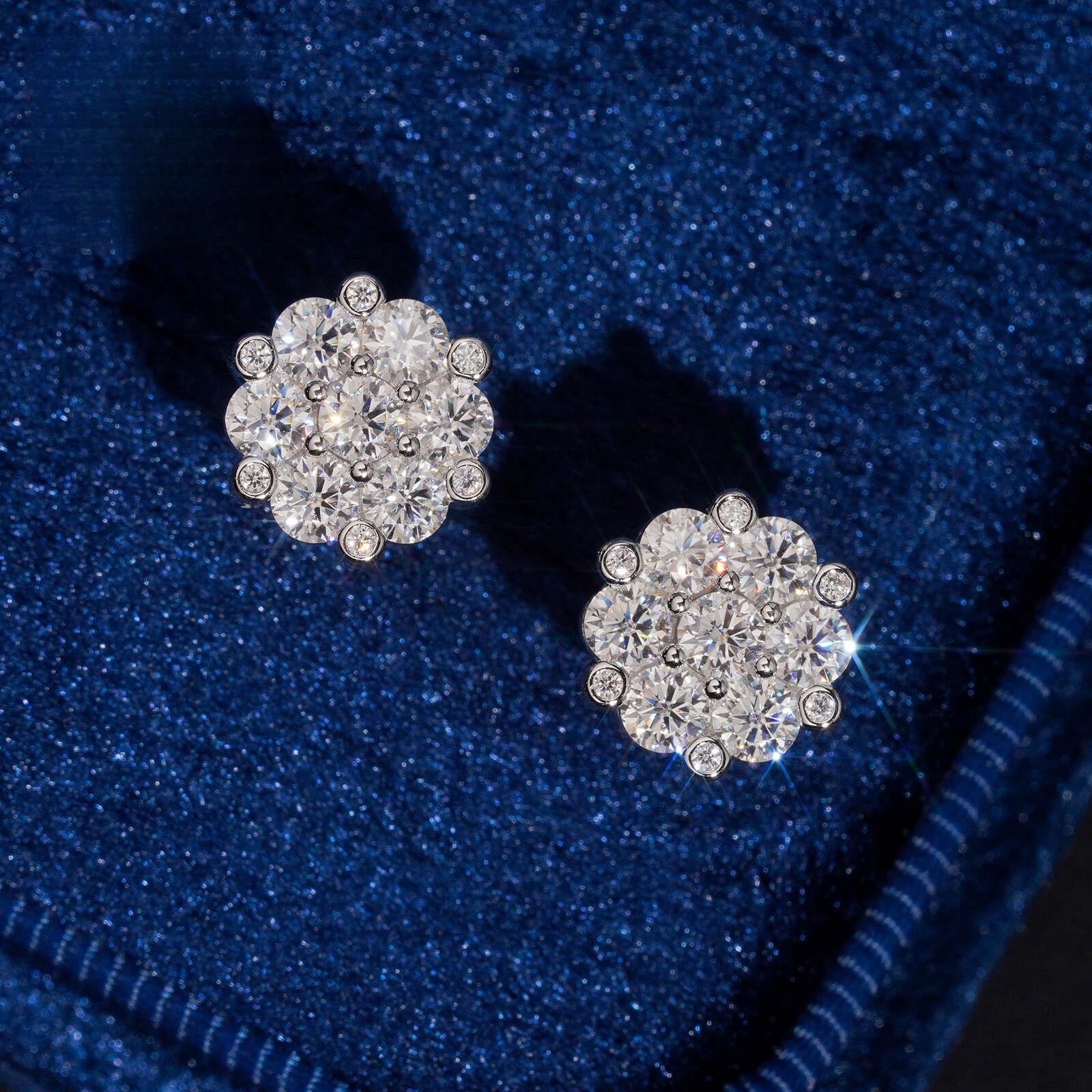 S925 silver moissanite sunflower hip-hop four-leaf clover flower earrings, wholesale of heavy-duty earrings